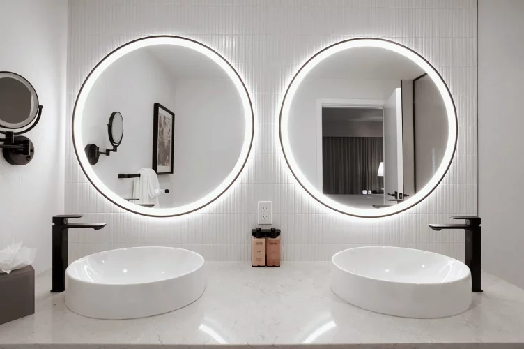 hotel-arts-pool-view-suite-bathroom-mirrors
